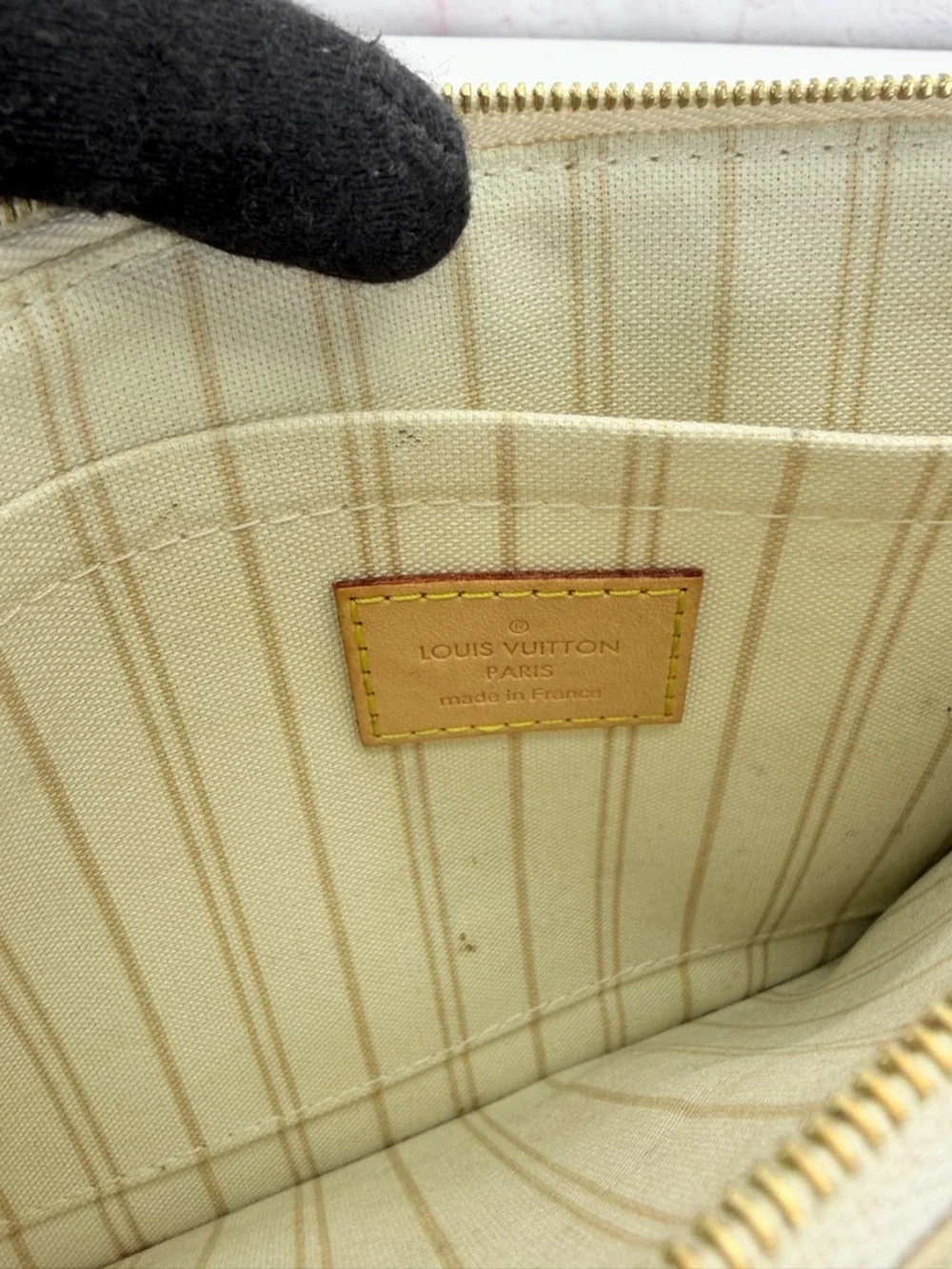 Authentic Louis Vuitton Damier Azur Neverfull Pochette